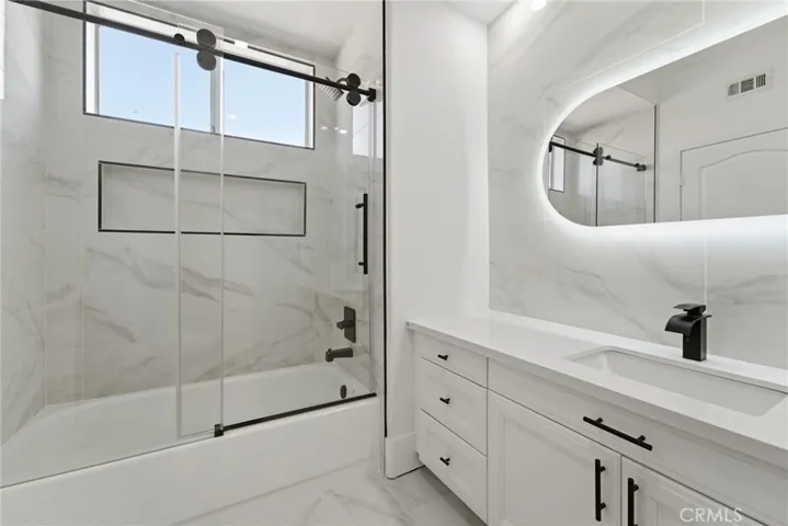 7612 Carmenita, West Hills, California 91304
