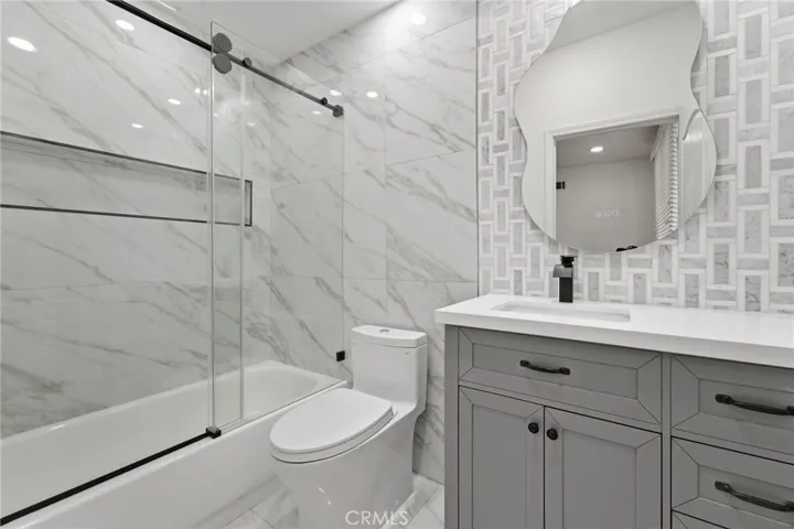 7612 Carmenita, West Hills, California 91304