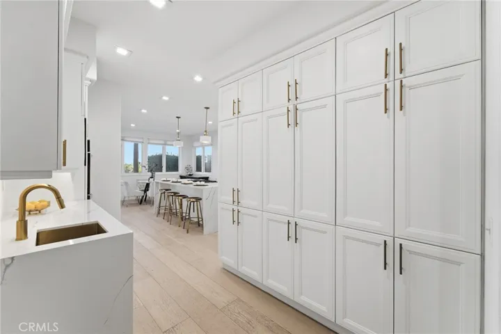 7612 Carmenita, West Hills, California 91304