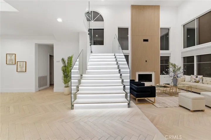 7612 Carmenita, West Hills, California 91304