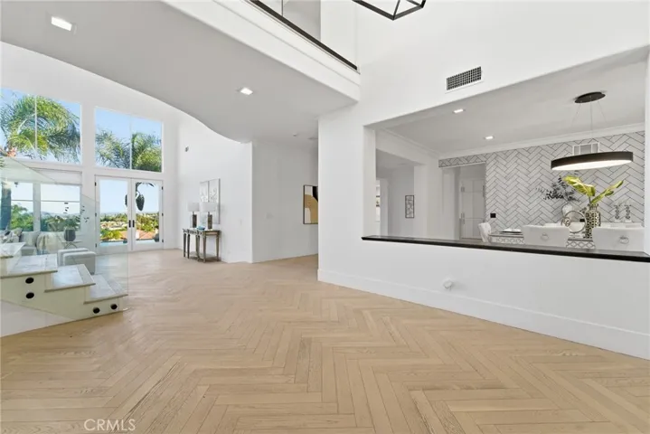 7612 Carmenita, West Hills, California 91304