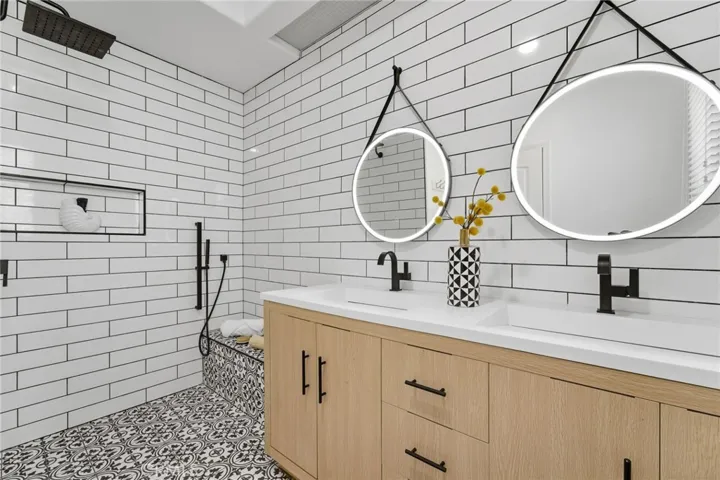 7612 Carmenita, West Hills, California 91304