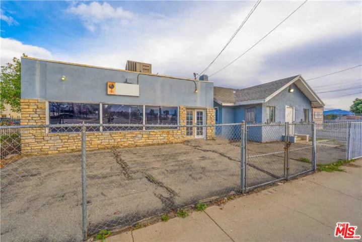 17606 Arrow Boulevard, Fontana, California 92335