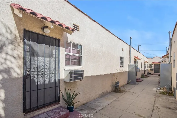 6200 Malabar, Huntington Park, California 90255
