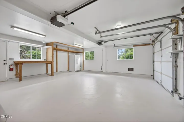 46 51-web-or-mls-UpmarketMedia-420And-10