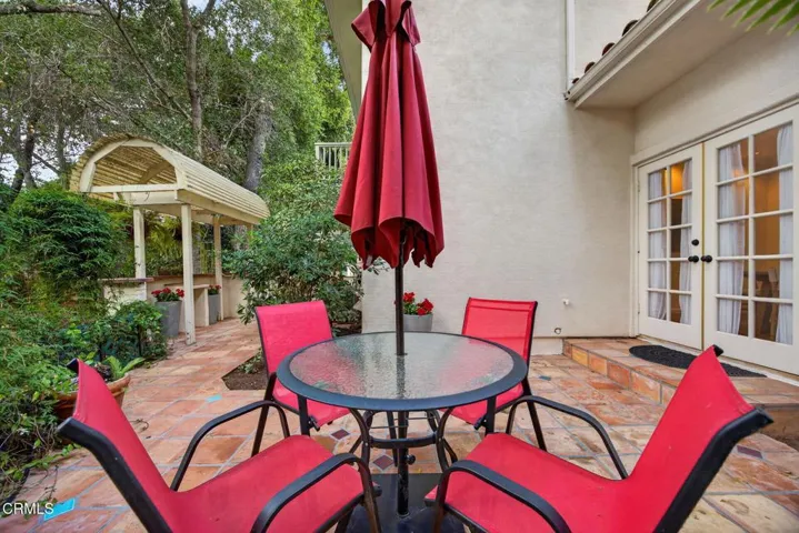 29 61-web-or-mls-UpmarketMedia-420And-17