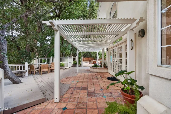 28 60-web-or-mls-UpmarketMedia-420And-17