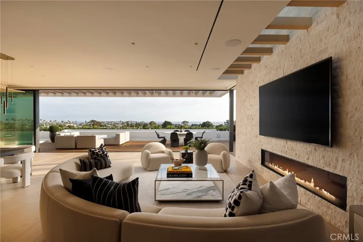 2519 Harbor View Drive, Corona Del Mar, California 92625