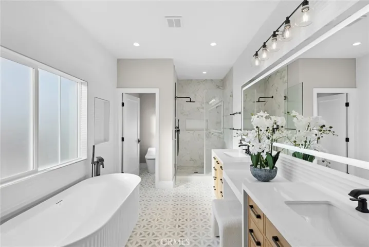 4652 Charnock, Irvine, California 92604