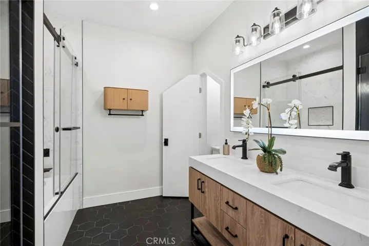 4652 Charnock, Irvine, California 92604