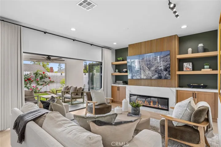 4652 Charnock, Irvine, California 92604