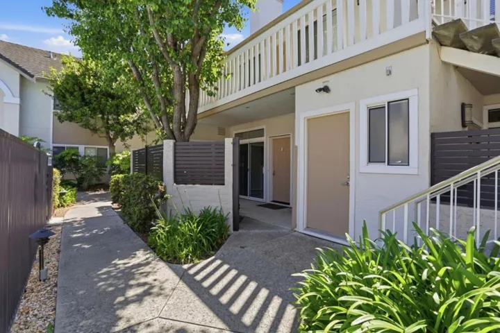 2968 Moorpark Avenue 17, San Jose, California 95128