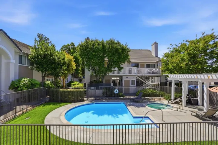 2968 Moorpark Avenue 17, San Jose, California 95128