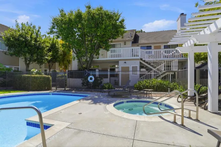 2968 Moorpark Avenue 17, San Jose, California 95128