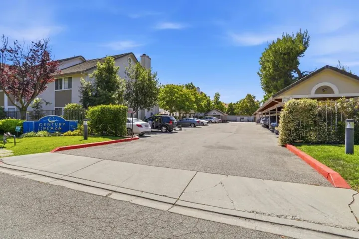 2968 Moorpark Avenue 17, San Jose, California 95128