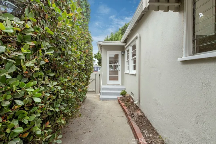 956 S Oak, Inglewood, California 90301