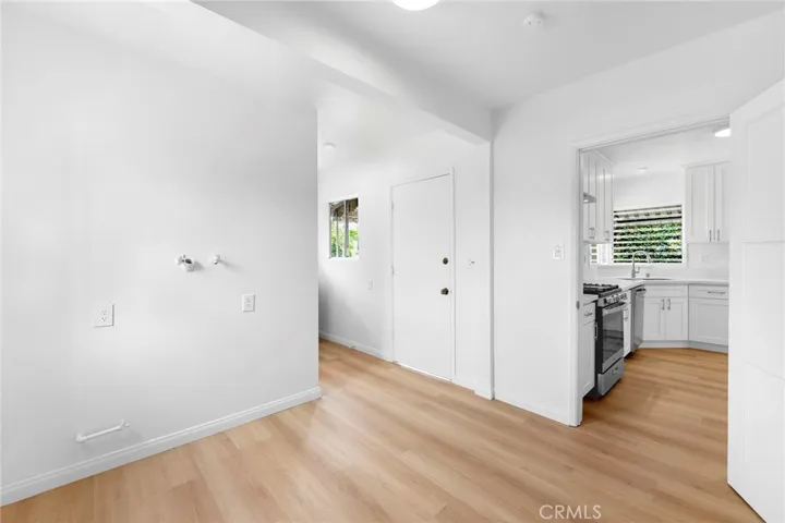 956 S Oak, Inglewood, California 90301