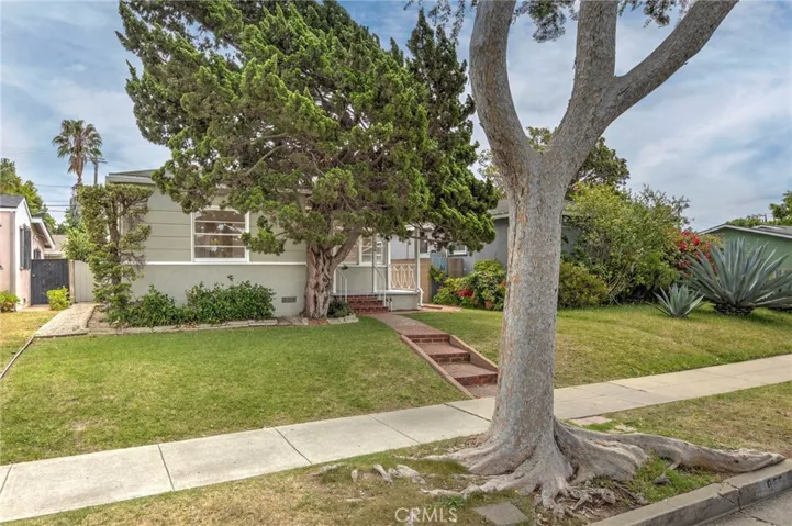 956 S Oak, Inglewood, California 90301