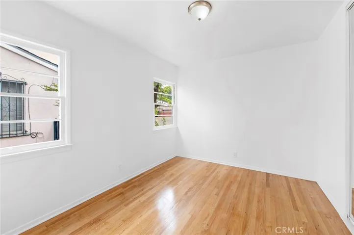 956 S Oak, Inglewood, California 90301