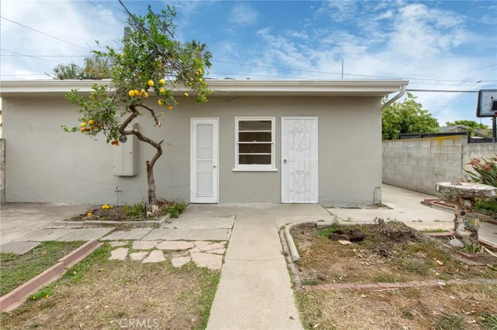 956 S Oak, Inglewood, California 90301