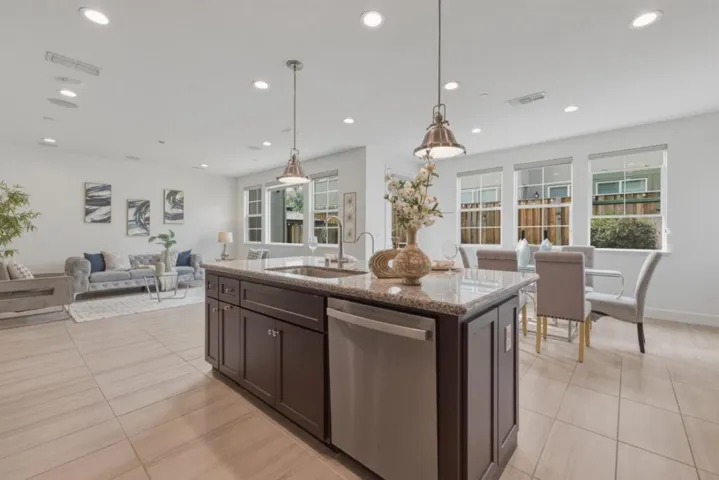 116 W Limerick Avenue, Mountain House, California 95391