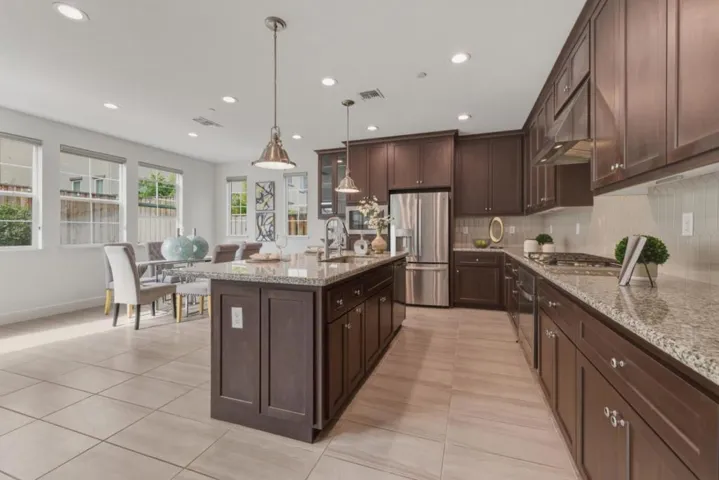 116 W Limerick Avenue, Mountain House, California 95391