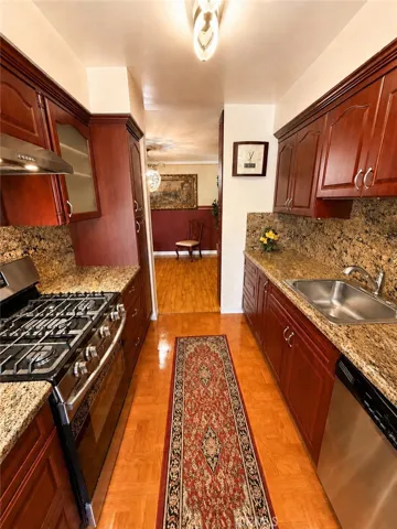 6225 Coldwater Canyon Avenue 117, North Hollywood, California 91606