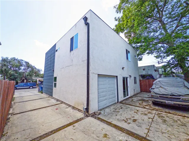 645 W 97th, Los Angeles, California 90044