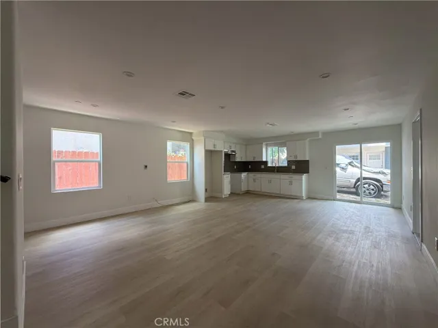645 W 97th, Los Angeles, California 90044