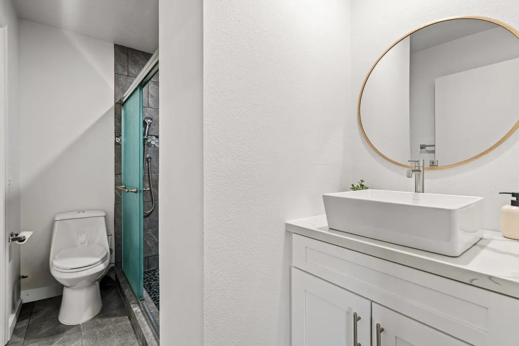 Upstairs suite bathroom