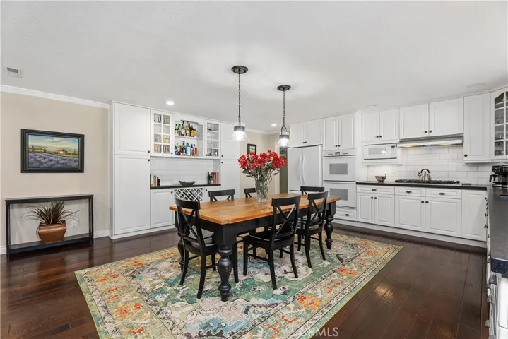 Lots of cabinet space.
