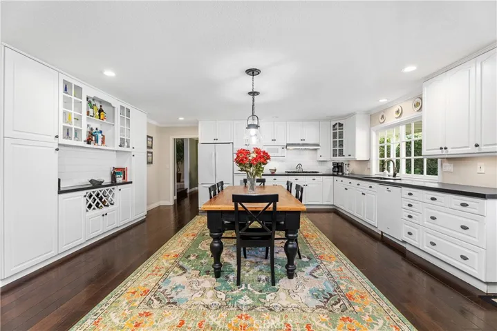 Large eat-in kitchen.