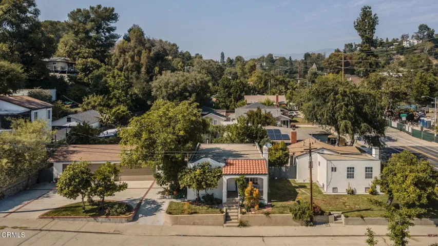 36-web-or-mls-6375 Adelaide Pl by Pierre