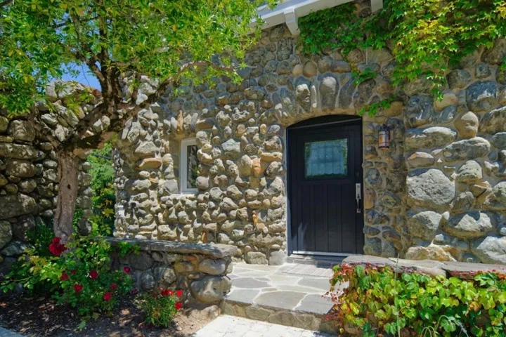 350 Willowbrook Road, Portola Valley, California 94028