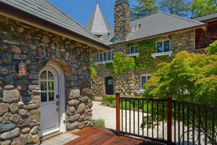 350 Willowbrook Road, Portola Valley, California 94028
