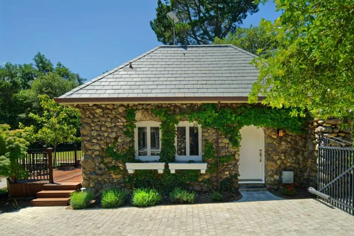 350 Willowbrook Road, Portola Valley, California 94028