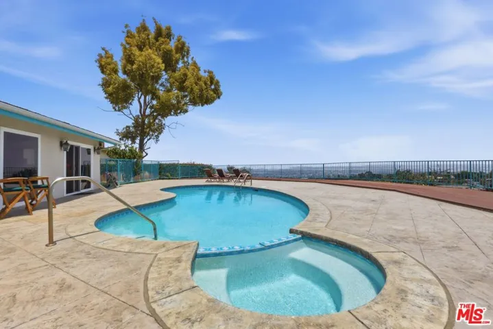 27138 E Diamondhead Lane, Rancho Palos Verdes, California 90275