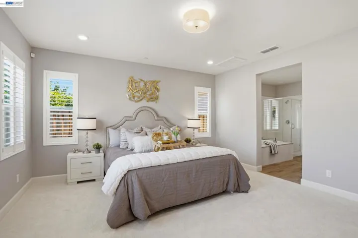 2542 Azalea Ave, Tracy, California 95376