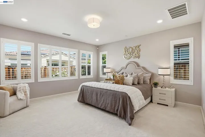 2542 Azalea Ave, Tracy, California 95376