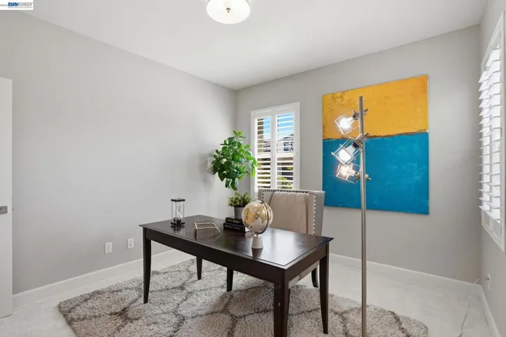 2542 Azalea Ave, Tracy, California 95376