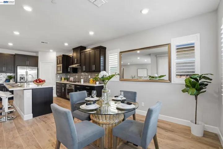 2542 Azalea Ave, Tracy, California 95376
