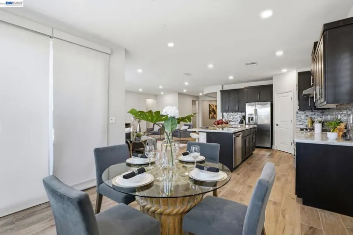 2542 Azalea Ave, Tracy, California 95376