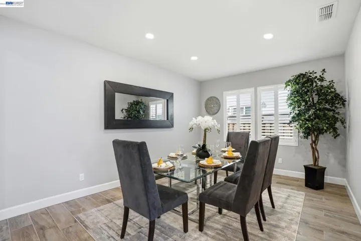 2542 Azalea Ave, Tracy, California 95376