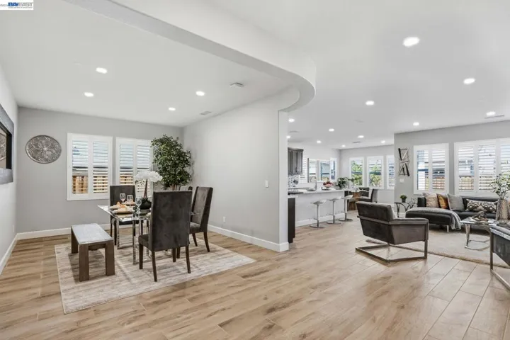 2542 Azalea Ave, Tracy, California 95376