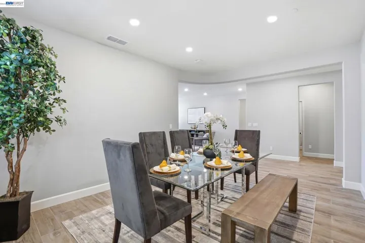 2542 Azalea Ave, Tracy, California 95376