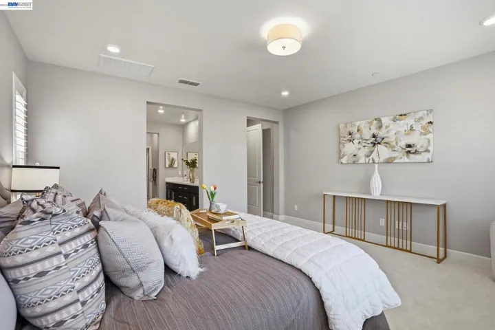 2542 Azalea Ave, Tracy, California 95376