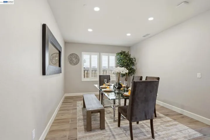 2542 Azalea Ave, Tracy, California 95376