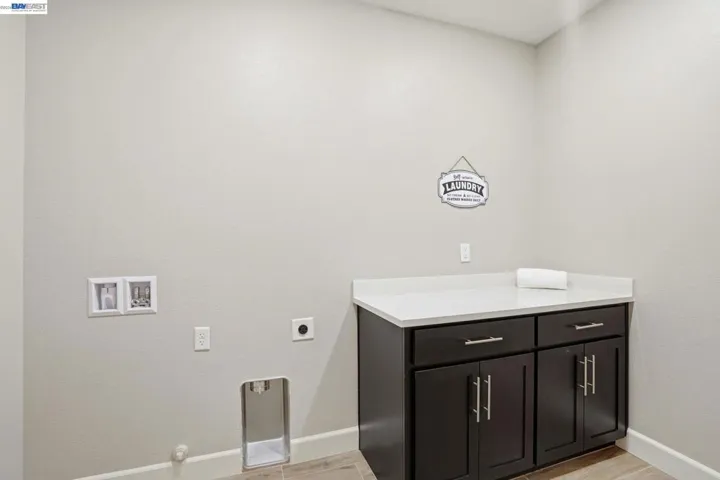 2542 Azalea Ave, Tracy, California 95376