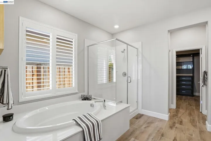 2542 Azalea Ave, Tracy, California 95376