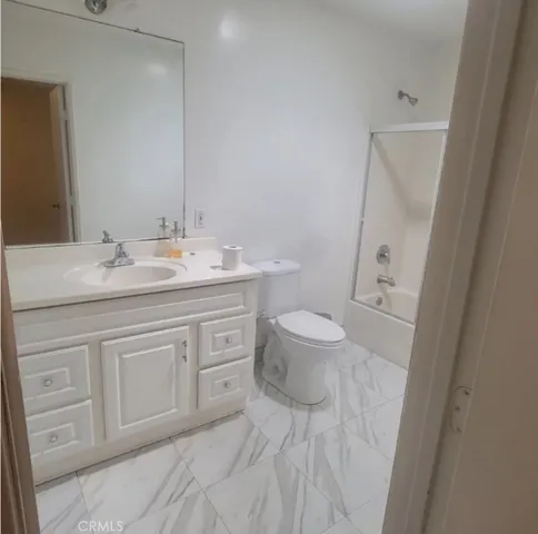 8059 Van Noord, North Hollywood, California 91605